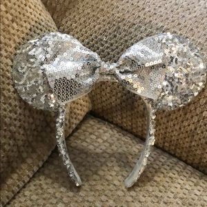 Disney Minnie Mouse ears